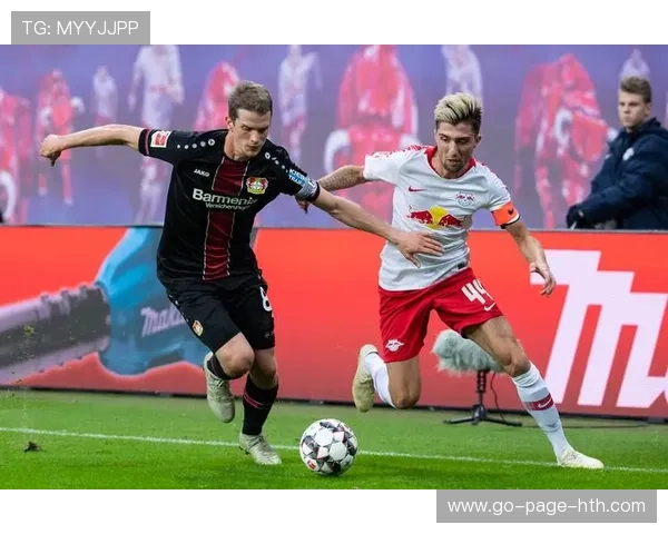 勒沃库森中场直塞连连打穿对方屏障 勒沃库森中场直塞连连打穿对方屏障