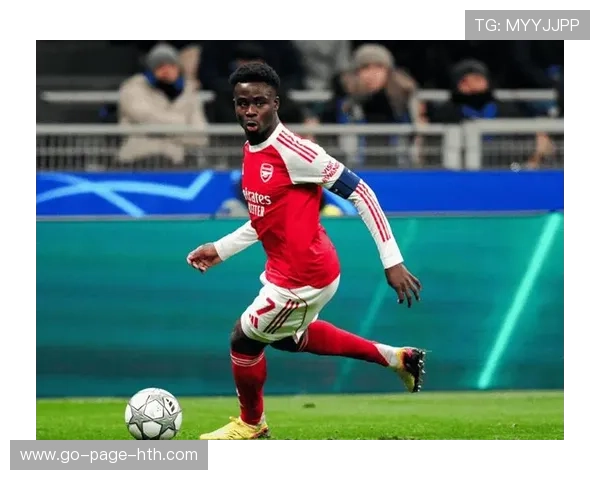 萨卡弧线传中助攻队友入网