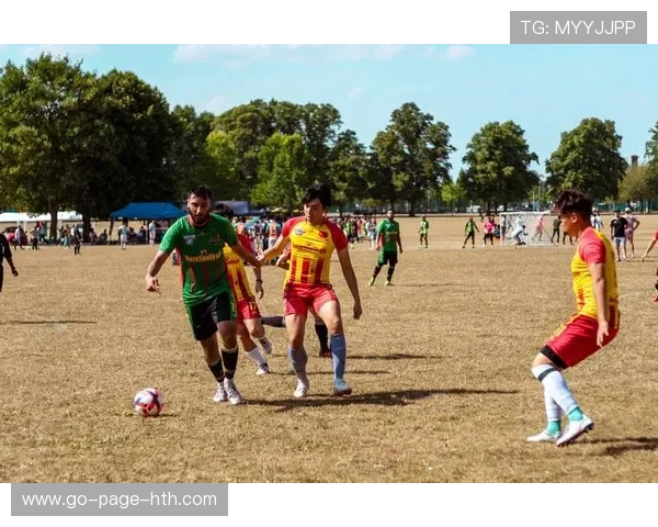 英超球队校园足球文化节促进本土足球普及
